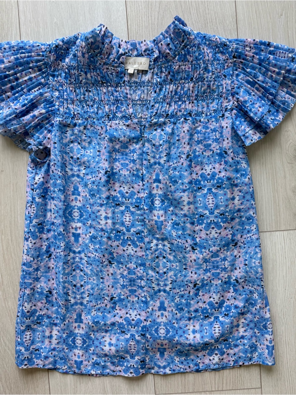 Caballero Blue Floral Smocked Top XS NWOT